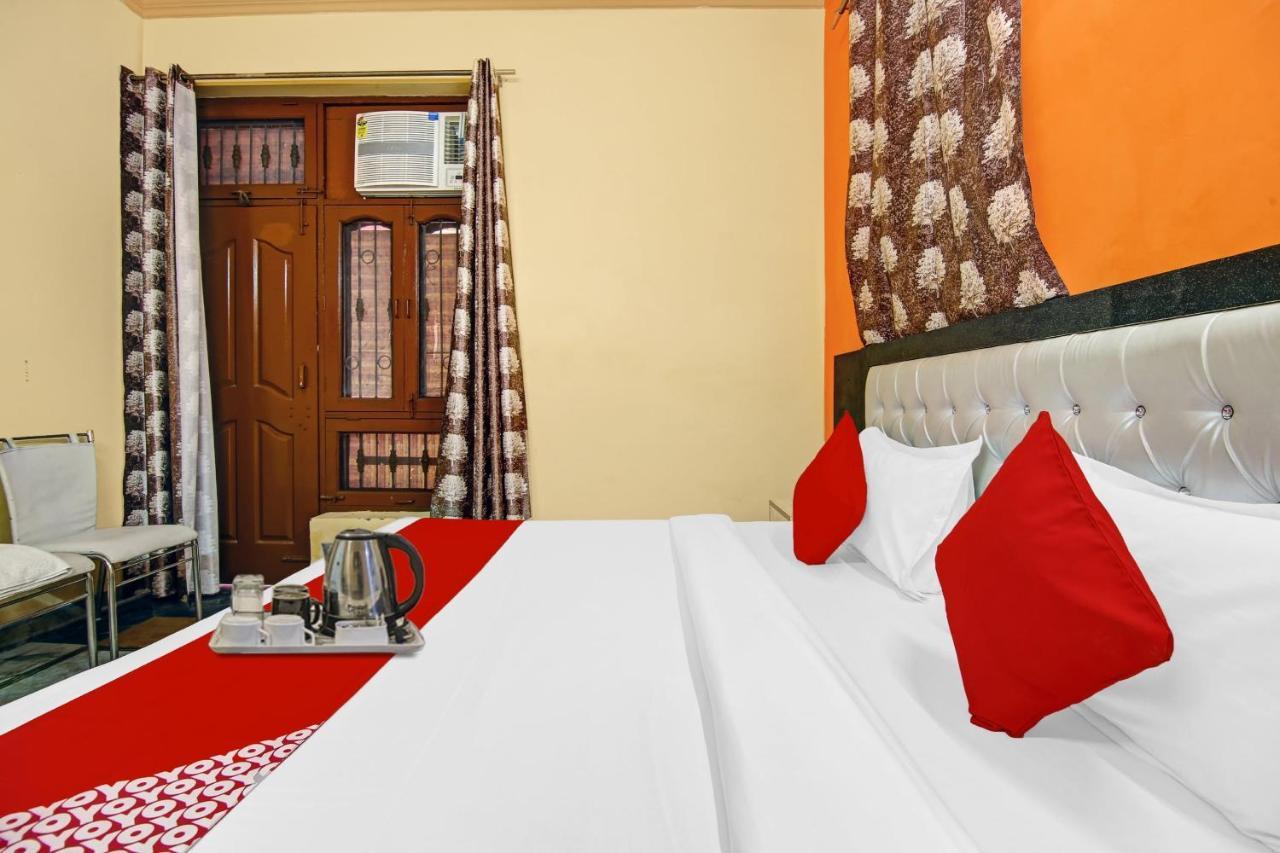 Oyo Galaxy Plaza Hotel Ghaziabad Exterior photo